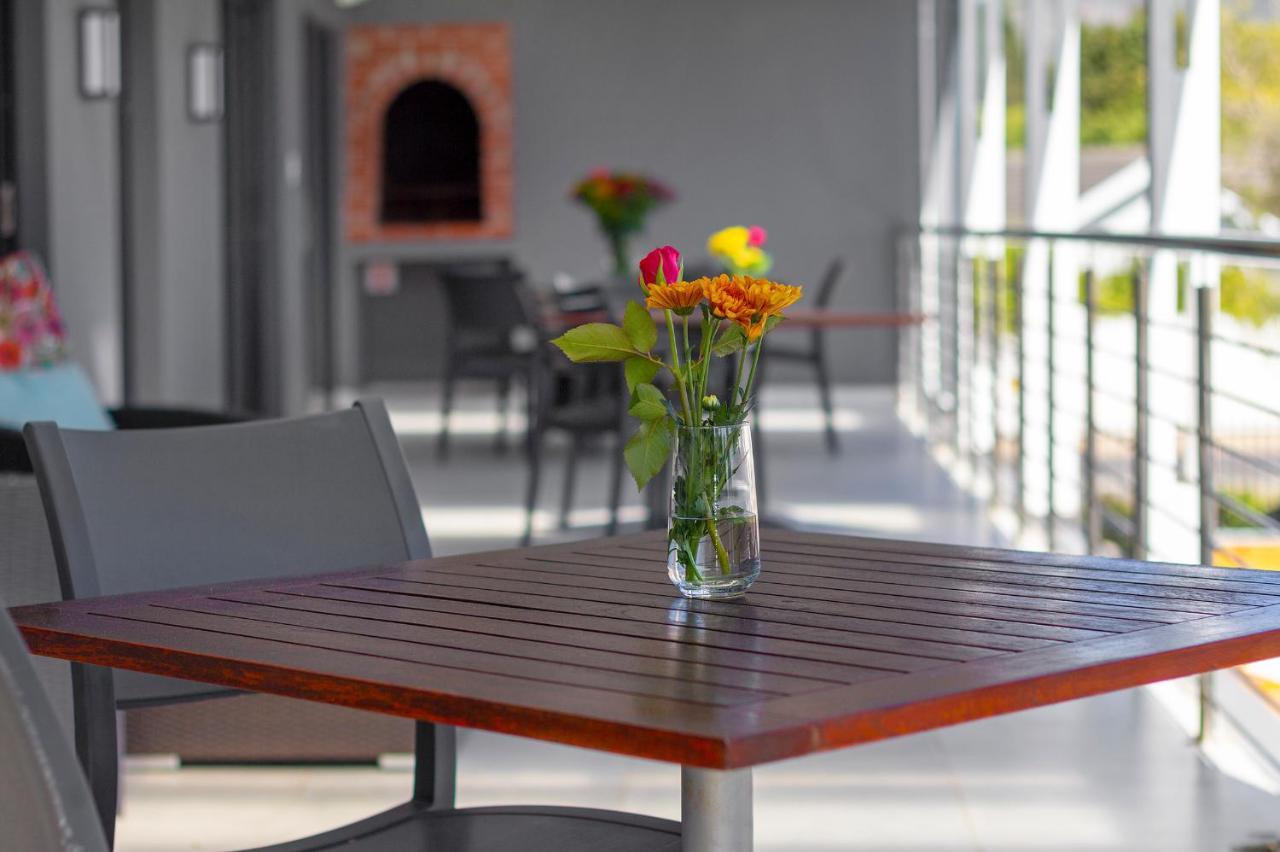 2 On Lismore Guesthouse Tokai Екстериор снимка