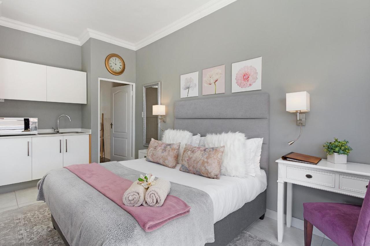2 On Lismore Guesthouse Tokai Екстериор снимка