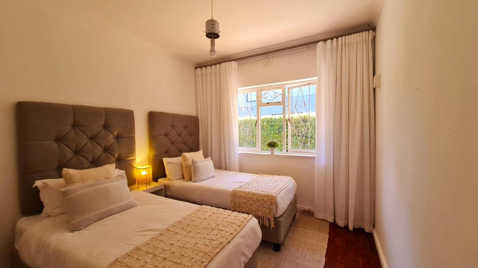 2 On Lismore Guesthouse Tokai Екстериор снимка