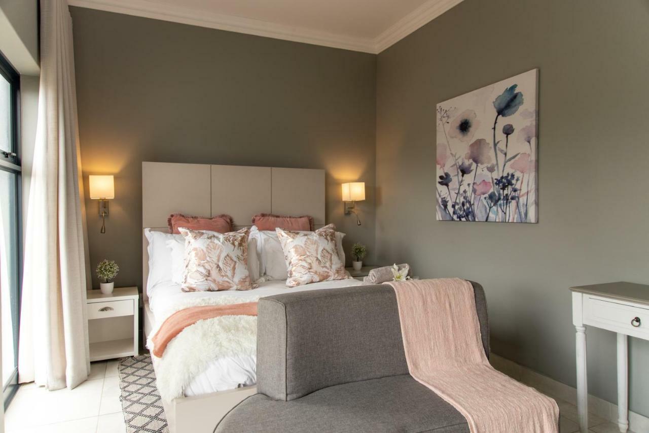 2 On Lismore Guesthouse Tokai Екстериор снимка