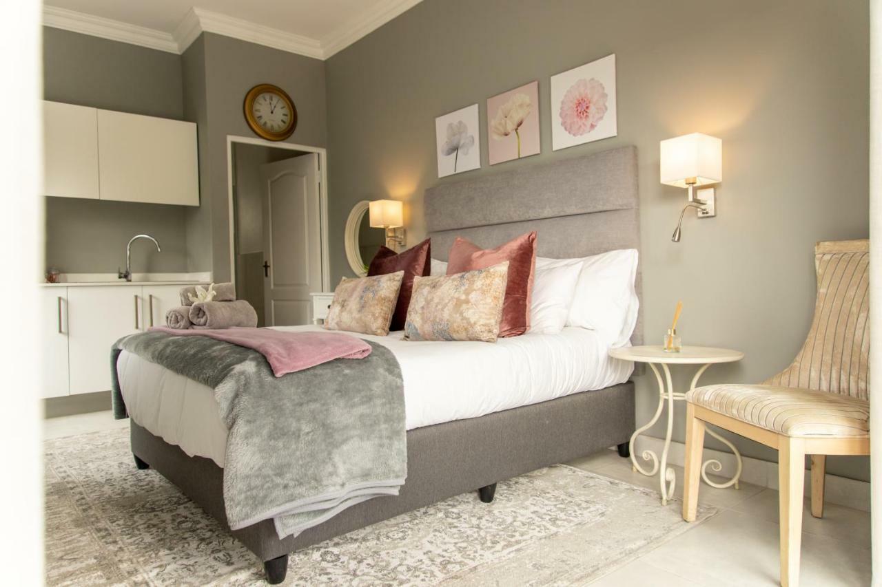 2 On Lismore Guesthouse Tokai Екстериор снимка